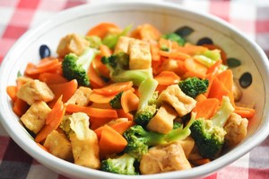 Broccoli Vegetarian Stir-fry recipe