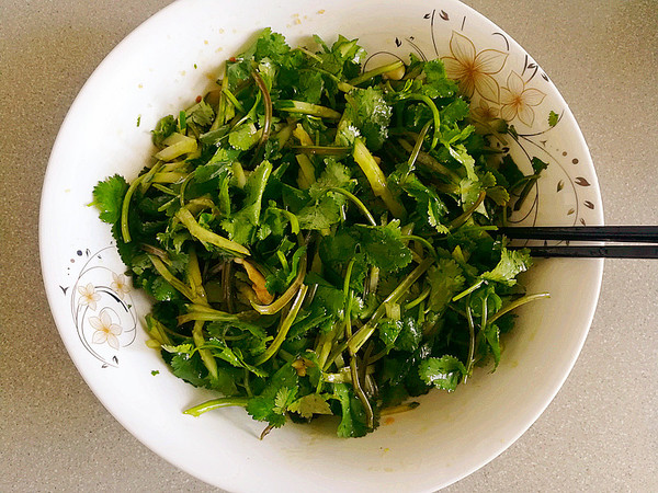 Cucumber Mixed with Coriander recipe