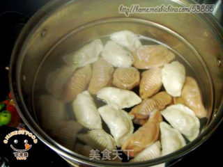 Tips for Cooking Dumplings without Breaking The Skin--celery Fragrant Dried Pork Dumplings recipe