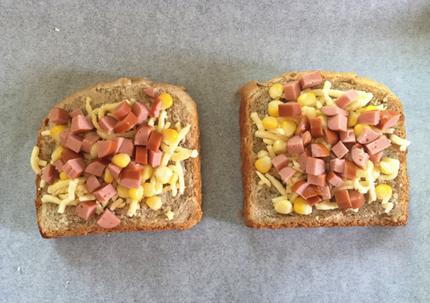 Multigrain Toast Pizza recipe