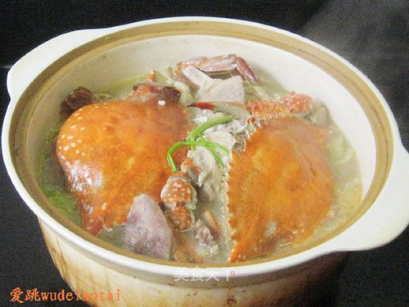 Red Crab Sausage and Cabbage Claypot