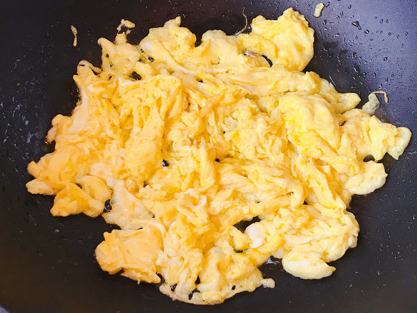 Rape Scrambled Eggs recipe