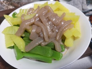 Glutinous Duck Feet Dry Pot—nanny-level Recipes from The Birthplace of Dry Pot recipe