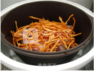 Nourishing and Nourishing Qi [cordyceps Flower Stewed Chicken] recipe
