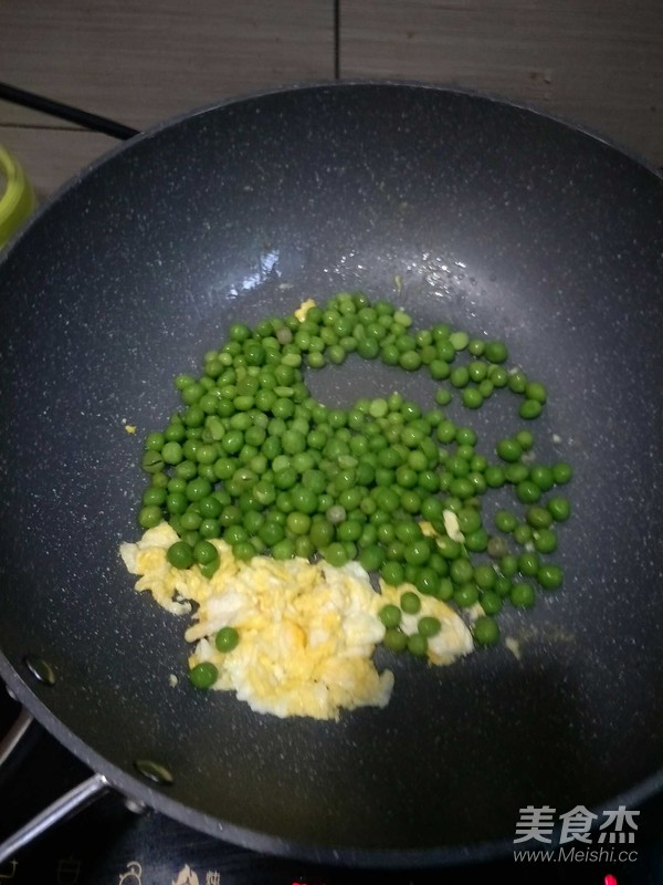 Pineapple Bowl with Beans and Corn Fried Rice recipe