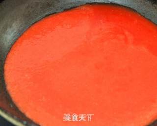 Homemade Tomato Sauce that Can be Used for Decorating Flowers recipe