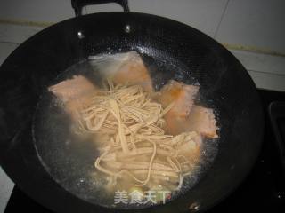 Shiitake, Salmon Bone and Tofu Soup recipe