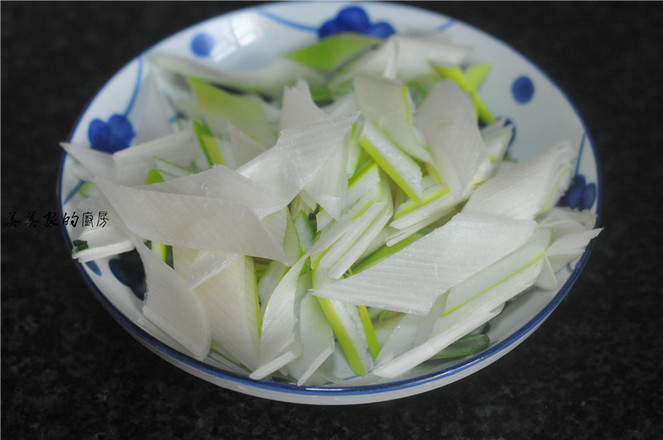 Stir-fried Lamb with Scallions recipe