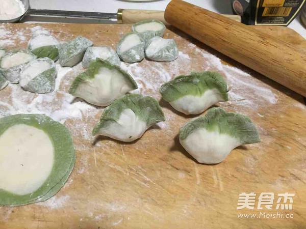 Jade Cabbage Dumplings recipe