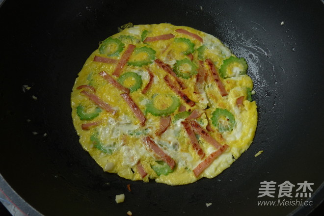 Ham and Bitter Gourd Omelette recipe