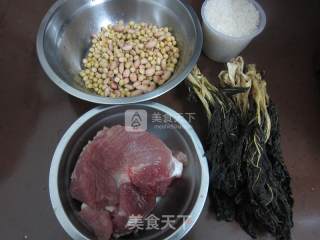 Dried and Lean Pork Congee with Farm Vegetables recipe