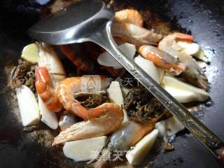 Stir-fried Large Head Shrimp with Plum Dried Vegetables and Rice White recipe