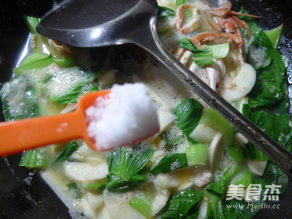 Rice White, Green Cabbage and Crab Soup recipe