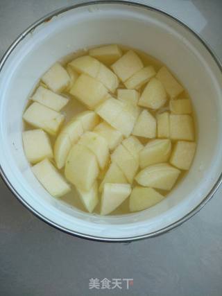 Stewed Wolfberry with Apple and Rock Sugar recipe