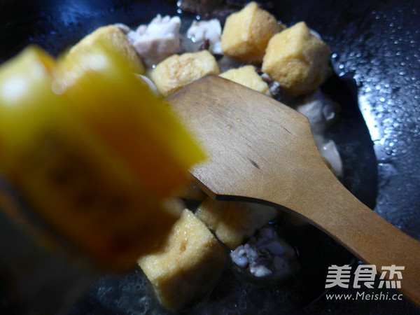 Braised Rabbit Meat with Oil Tofu recipe