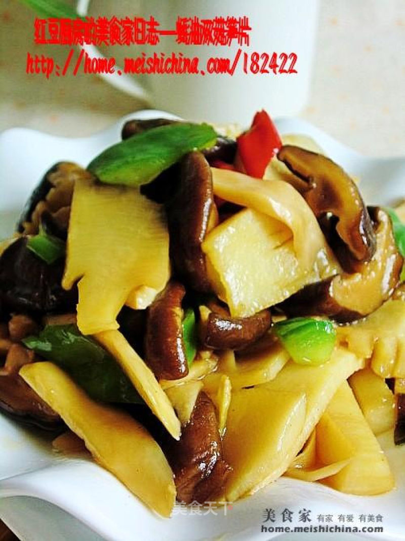 Sliced Double Mushroom and Bamboo Shoots in Oyster Sauce recipe