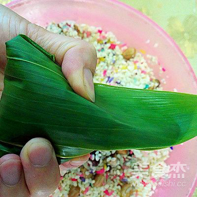 Colored Rice, Peanuts and Mushroom Dumplings recipe