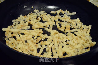 Stir-fried Lotus Root with Cress recipe