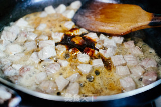 [shanghai] Beef Cubes with Black Pepper and Pleurotus recipe