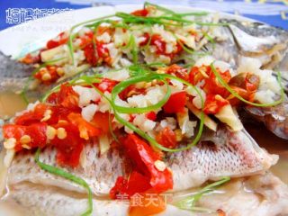 Steamed African Carp with Chopped Peppers recipe