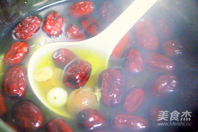 Red Dates, Longan and Lotus Seed Soup recipe