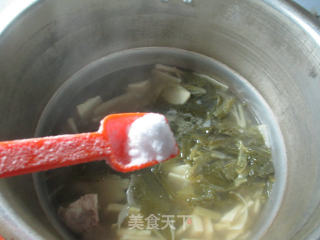 Winter Bamboo Shoots and Keel Soup with Pickled Vegetables recipe