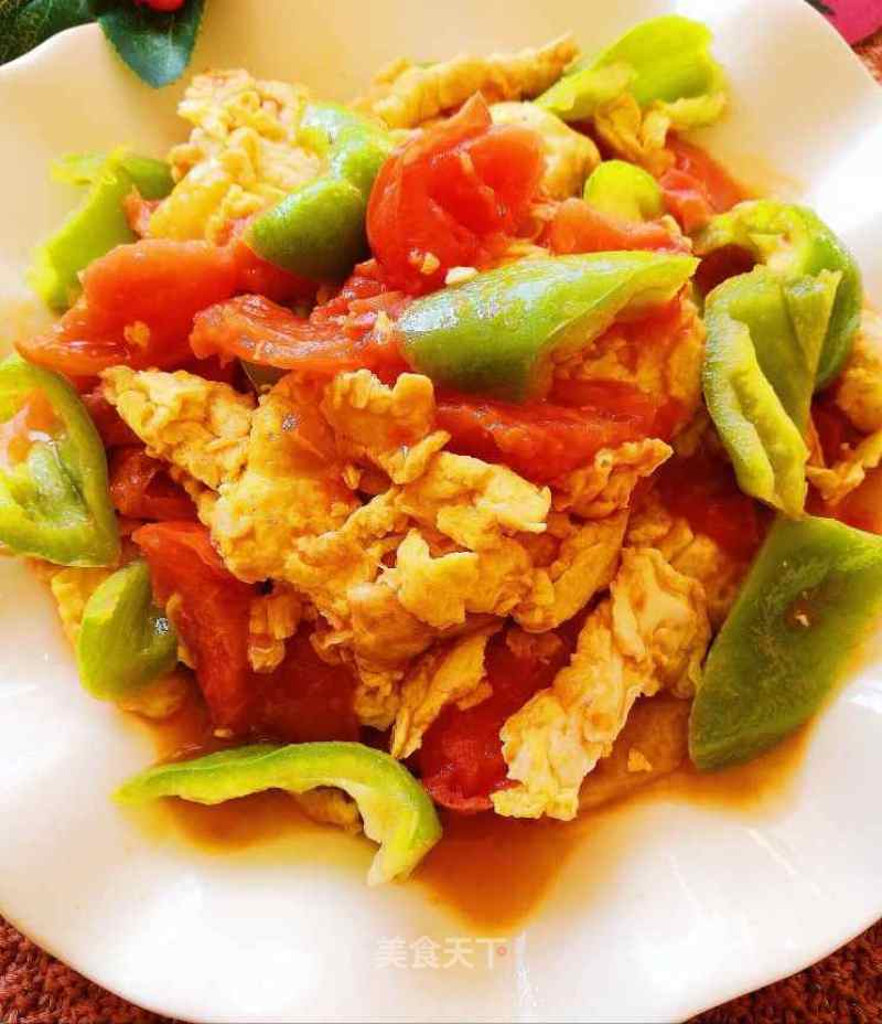 Scrambled Eggs with Hot Pepper and Persimmon recipe