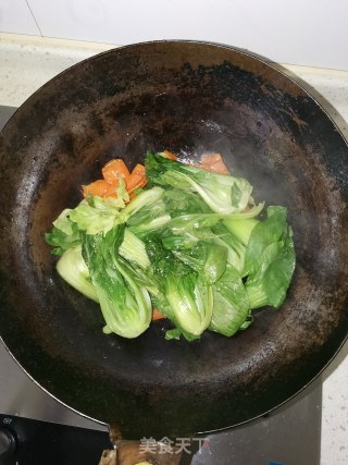 Stir-fried Carrots with Oyster Sauce and Rape recipe
