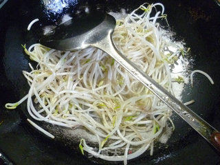 Stir-fried Mung Bean Sprouts recipe