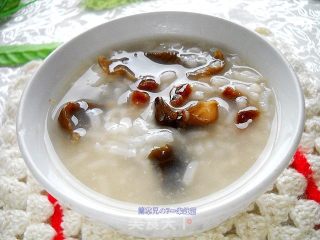 Black Fungus and Hawthorn Congee recipe