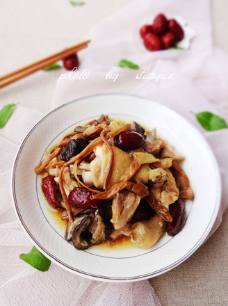 Steamed Chicken with Red Dates and Mushrooms