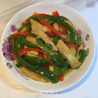 Stir-fried Vegetarian Chicken with Green and Red Peppers recipe