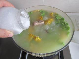 Corn and Broad Bean Pork Ribs Soup recipe