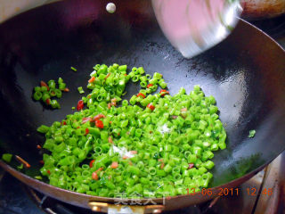 [sichuan Cuisine] "fish Eyes" Hot and Sour Vegetable Stem recipe