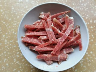 Stir-fried Pork with Sword Beans recipe