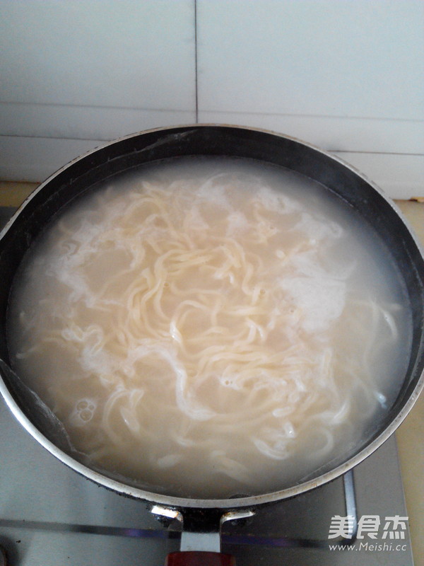 Fried Noodles with Sea Cucumber recipe