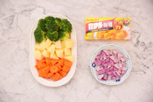 Full of Vitality Fried Chicken Curry Cartoon Bento recipe