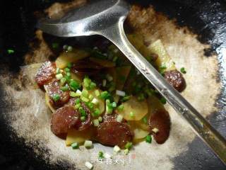 Stir-fried Potatoes with Spicy Sausage recipe