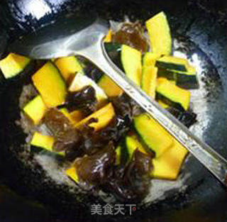 Fried Japanese Pumpkin with Black Fungus recipe
