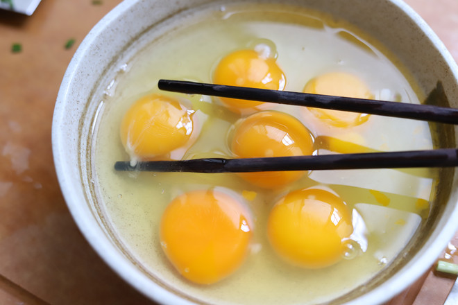 Chinese Chives, Eggs, Vermicelli Buns recipe