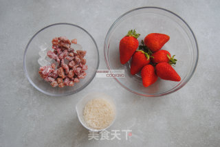 Lady in Pink Strawberry Rice Porridge recipe