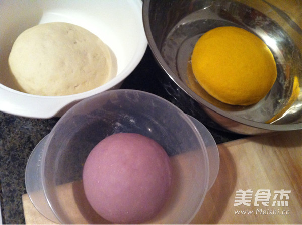 Three-color Flowering Steamed Buns recipe