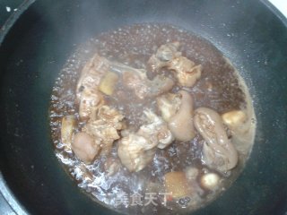 Braised Pork Trotters with Soy Sauce recipe