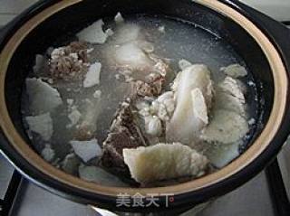 【flying Birds and Animals】----tea Tree Mushroom and Beef Bone Pot recipe