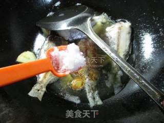 Black Pomfret with Soy Sauce recipe