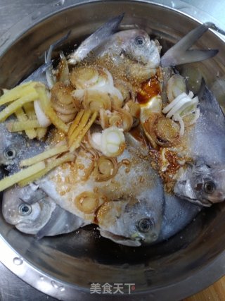 Dry Fried Pomfret recipe