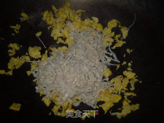 Fried Enoki Mushroom with Egg recipe