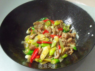 Stir-fried Lamb with Scallions recipe