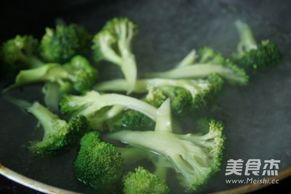 Stir Fried Broccoli recipe