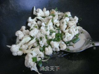 Green Stir-fried Cauliflower recipe